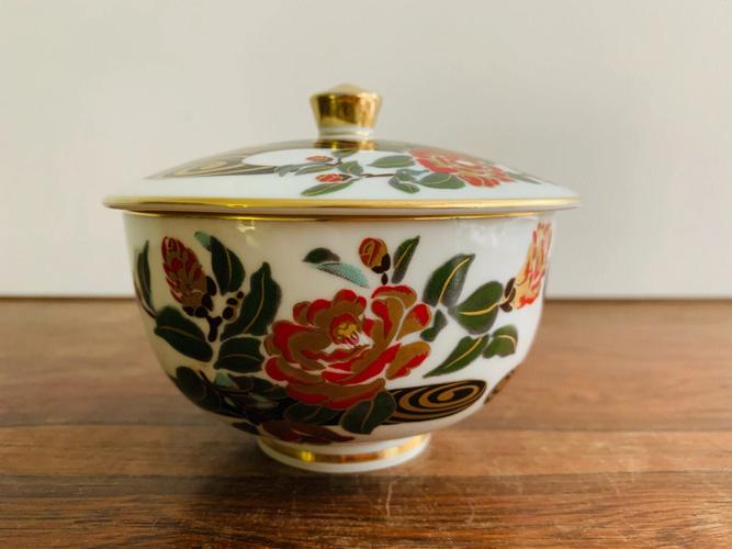 产品古伊万里高级瓷器大型茶碗睦月梅庭